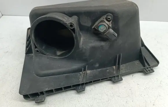 Jeep Grand Cherokee (WK) Air filter box cover 53013803AC 4010578A