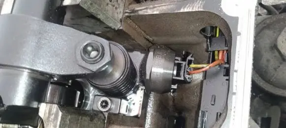 Skoda Octavia Mk2 (1Z) Fuel injector 038130073AG