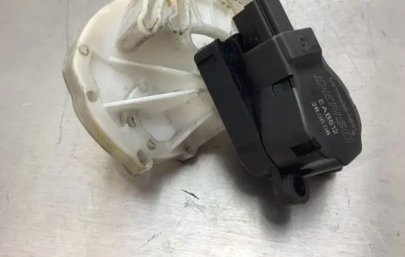 Jaguar XF X250 Air flap motor/actuator 410473241 MF1139300681 280608
