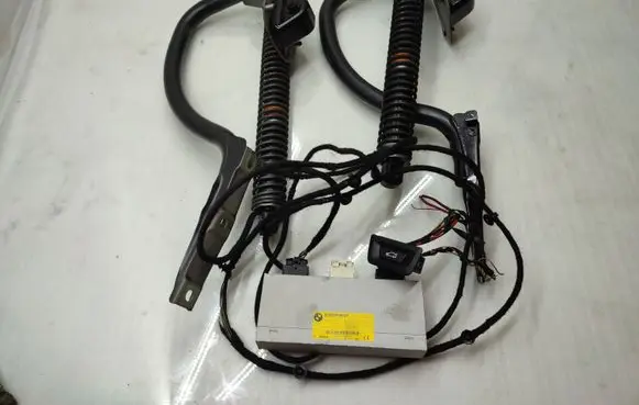 BMW 7 F01 F02 F03 F04 Tailgate strut 7232482