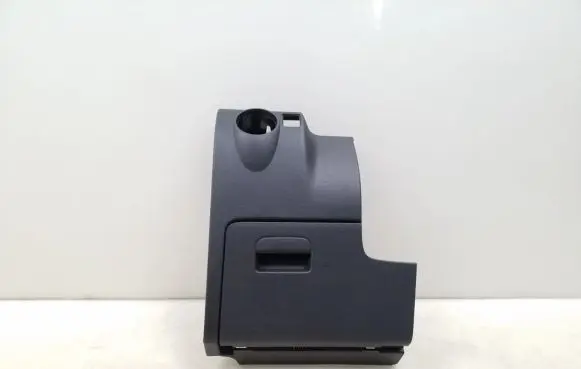 Glove box