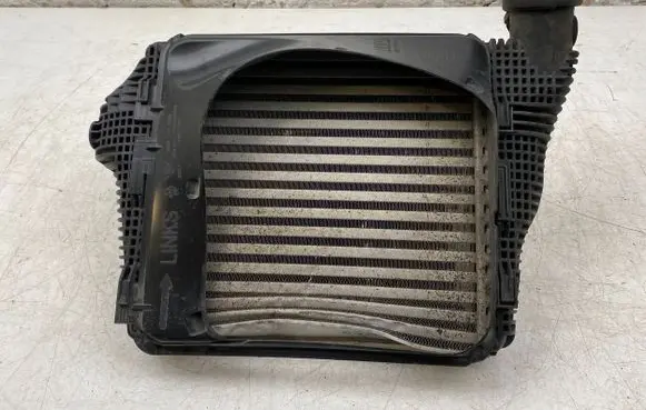 Porsche Macan (95B) Intercooler radiator 95B145803A 95B117339