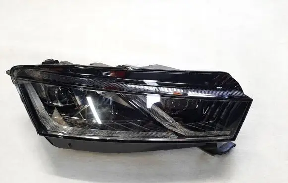 Skoda Octavia Mk4 Headlight/headlamp 5E4941016A