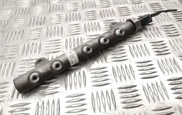 Fuel main line pipe