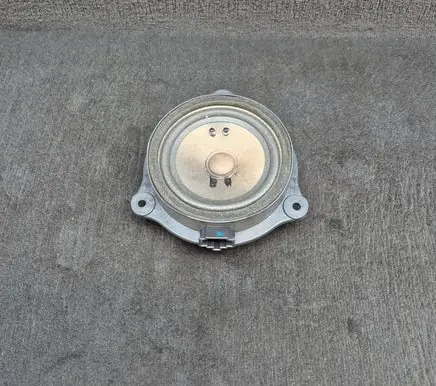 Audi A6 S6 C6 4F Front door speaker 4F0035411