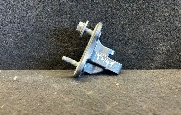 BMW X5 F15 Front door upper hinge A04657