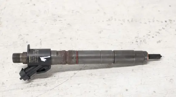 Volvo XC70 Fuel injector 31272690 0445116016
