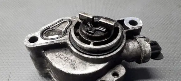 Ford Focus Vacuum pump D156-2A