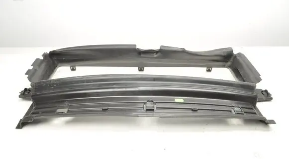 Volvo XC60 Intercooler air channel guide 31425367