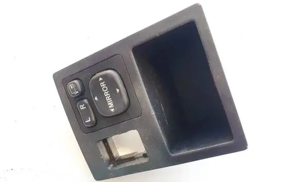 Wing mirror switch