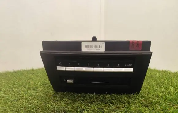 Mercedes-Benz S W221 CD/DVD changer A2218702686 A2218201426