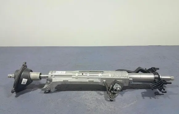 BMW X3 E83 Steering wheel axle 6896187