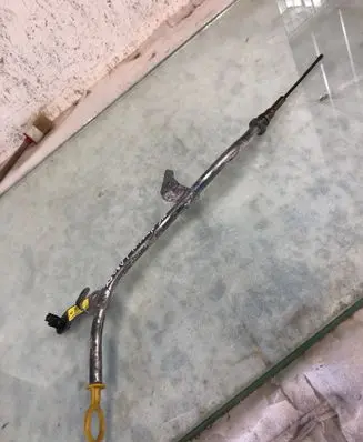 Nissan Qashqai J12 Oil level dip stick 111504322r