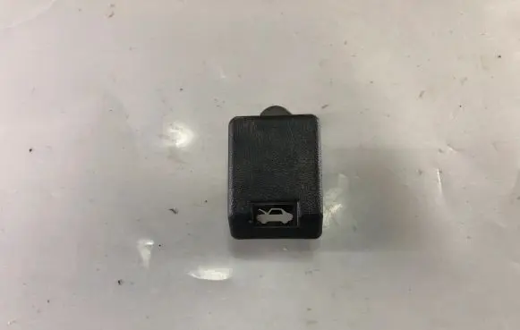 Mitsubishi Pajero Pinin Engine bonnet (hood) release handle