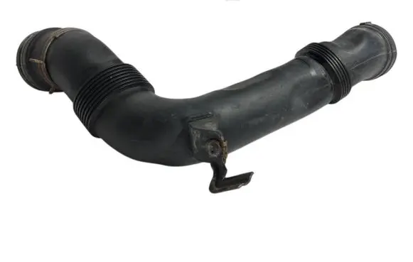 Air intake hose/pipe