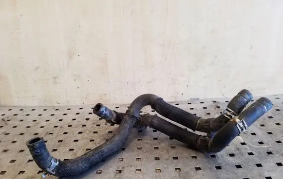 Toyota RAV 4 (XA30) Engine coolant pipe/hose