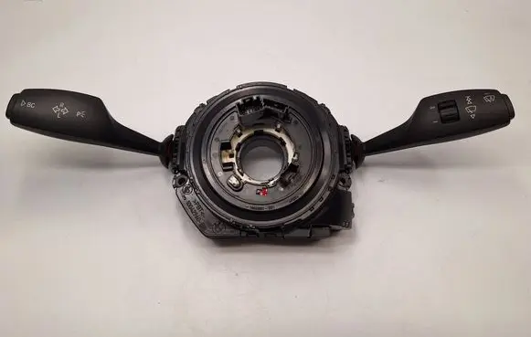 Steering wheel axle set