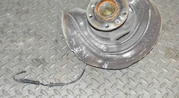 BMW 2 F22 F23 Front wheel hub