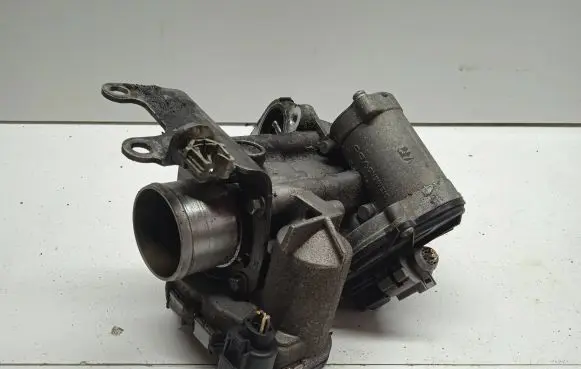 Renault Scenic II - Grand scenic II Throttle valve 8200330812 8200330810D 0281002681