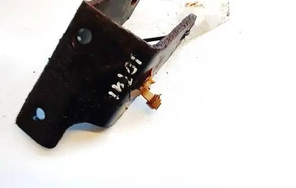 Nissan Almera Tino Engine mounting bracket 