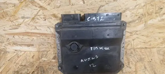 Toyota Avensis T270 Engine control unit/module 8966105K60