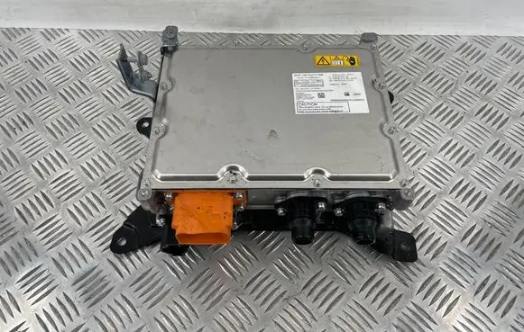 Mercedes-Benz C W205 Hybrid / electric car battery A0009006420 A0009017210