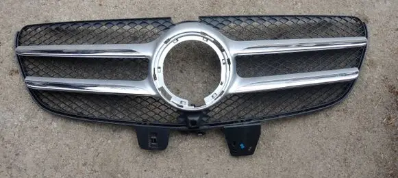 Mercedes-Benz Vito Viano W447 Front bumper upper radiator grill 4478809500