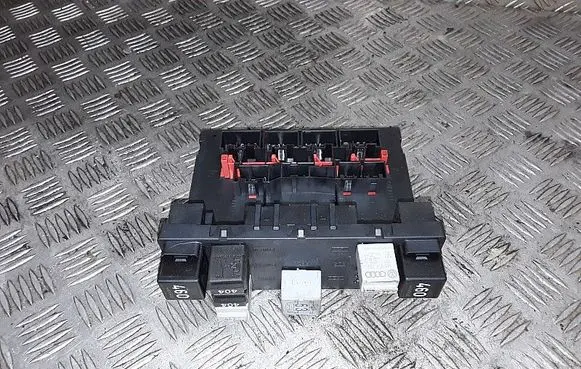 Volkswagen Golf Plus Engine control unit/module 3c0937049a