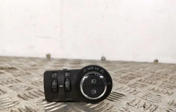 Opel Mokka Light switch 95297440