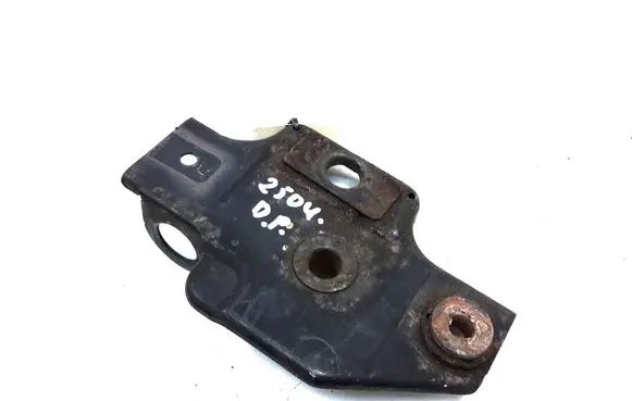 Radiator mount bracket