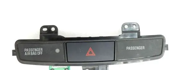 Mitsubishi Lancer VIII Hazard light switch 8002B680XA