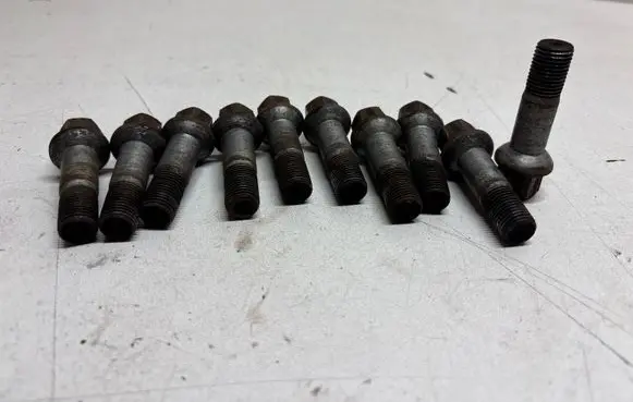 Mercedes-Benz ML W166 Nuts/bolts