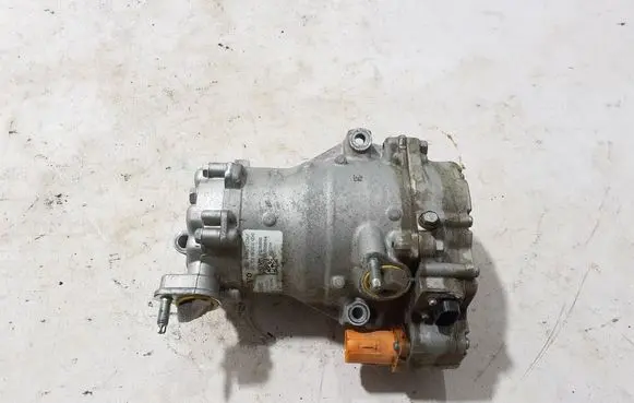 Volvo C40 Air conditioning (A/C) compressor (pump) 32369660