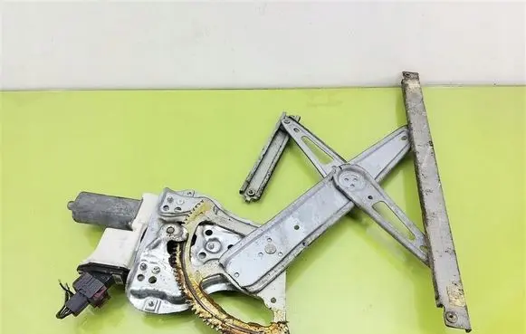 Toyota Corolla E120 E130 Front door window regulator with motor 0130822031