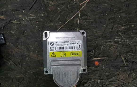 BMW 5 F10 F11 Airbag control unit/module 6850783