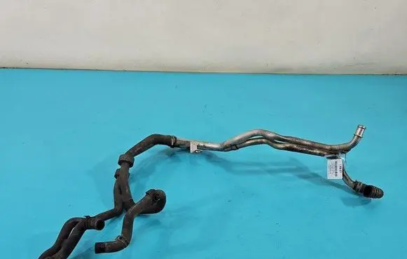Engine coolant pipe/hose