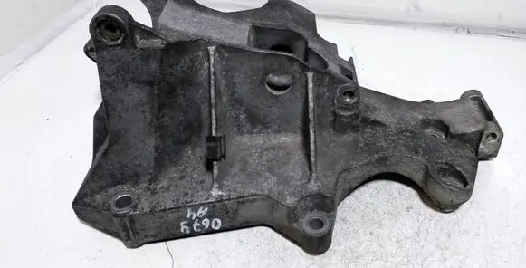 Generator/alternator bracket