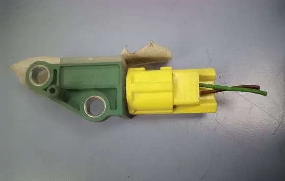Volkswagen PASSAT B6 Airbag deployment crash/impact sensor 331324 6Q0972623S