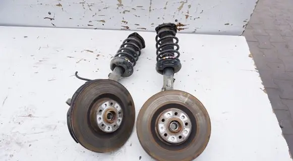 Volkswagen PASSAT B6 Front shock absorber with coil spring MCPERSON