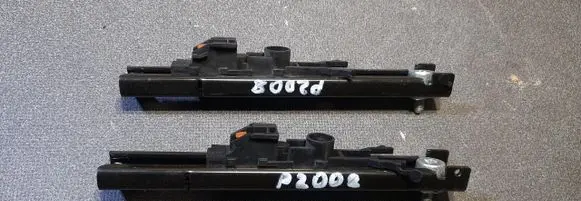Peugeot 2008 I Seat belt adjustment rail 