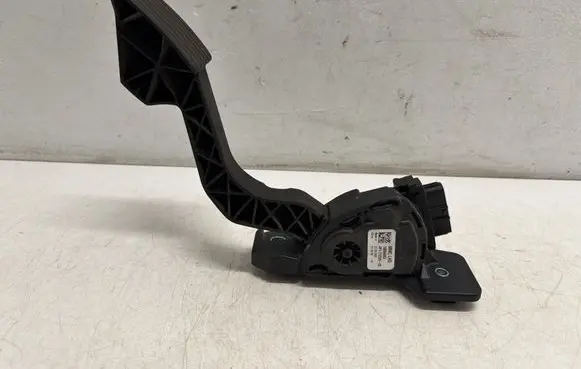 Mitsubishi Space Star Accelerator throttle pedal 1600A093