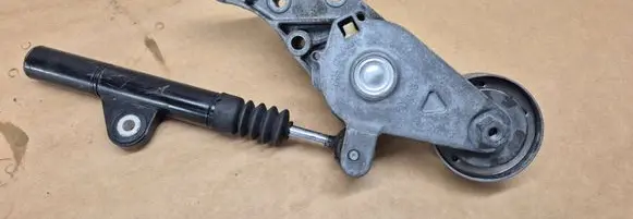 Audi A3 S3 8L Generator/alternator belt tensioner 237632