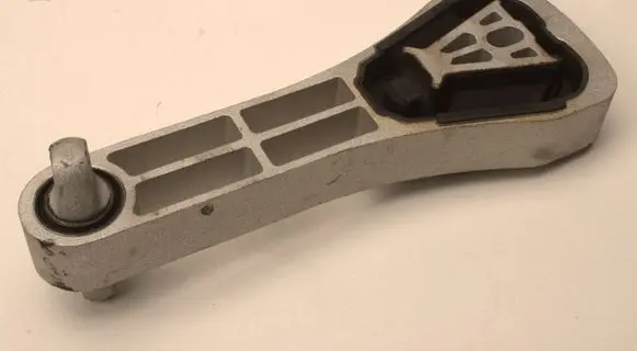 Volvo V60 Engine mounting bracket 32298950