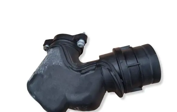 Volkswagen PASSAT B8 Turbo air intake inlet pipe/hose 04E129656S