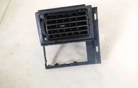 Volkswagen Transporter - Caravelle T4 Dash center air vent grill 701819709a