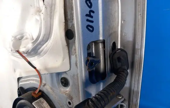 Nissan Pathfinder R51 Front door 82430EA500