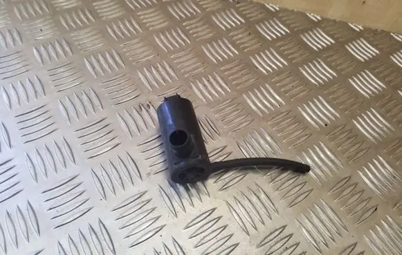 Toyota Auris 150 Windscreen/windshield washer pump