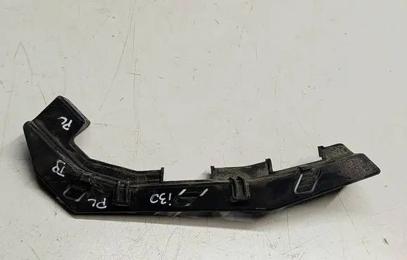 Hyundai i30 Front bumper mounting bracket ET029ET9 ET029E
