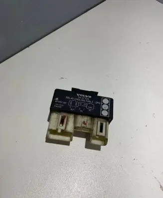 Volvo S70 V70 V70 XC Coolant fan relay 9442934