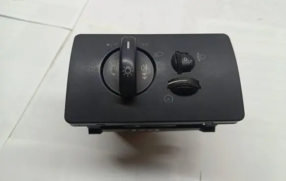 Ford Mondeo Mk III Light switch 1S7T13A024AB